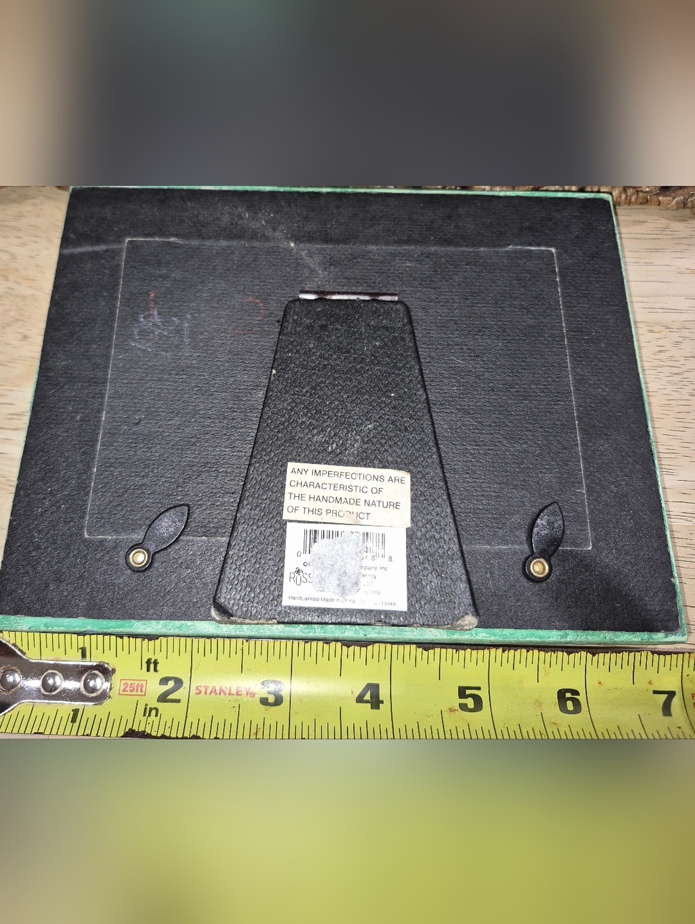 Vintage 1980s picture frame is designed for a 3.5" x 5" photo Frame - Picture 2 of 2